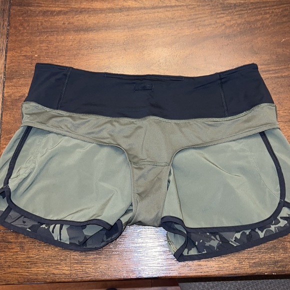 Lululemon Run Times Shorts - Picture 4 of 5